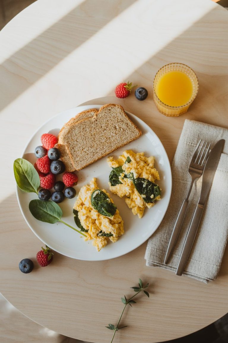 21 Breakfast Combos Under 400 Calories