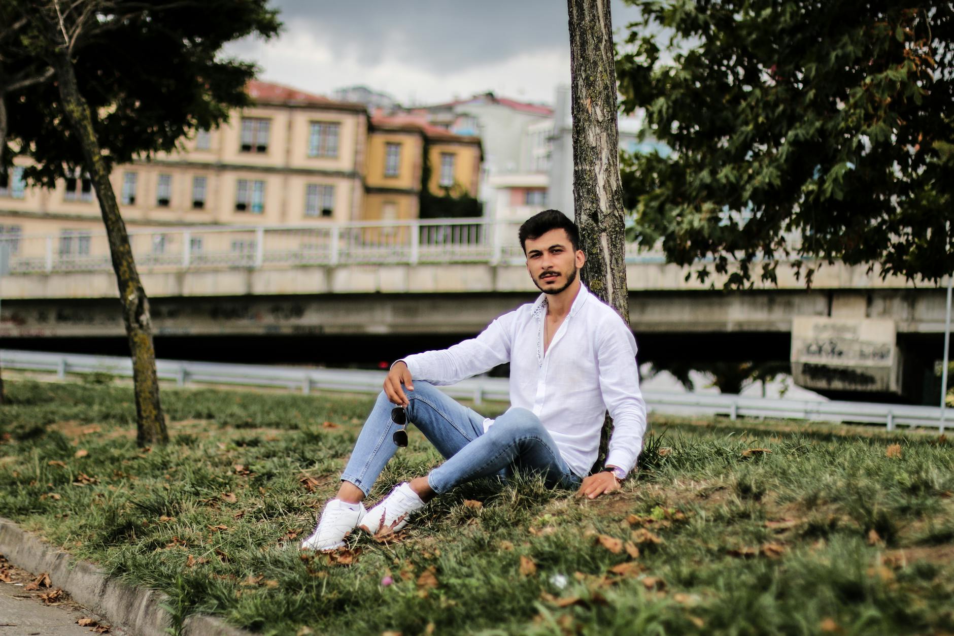 white buttondown amp jeans idea