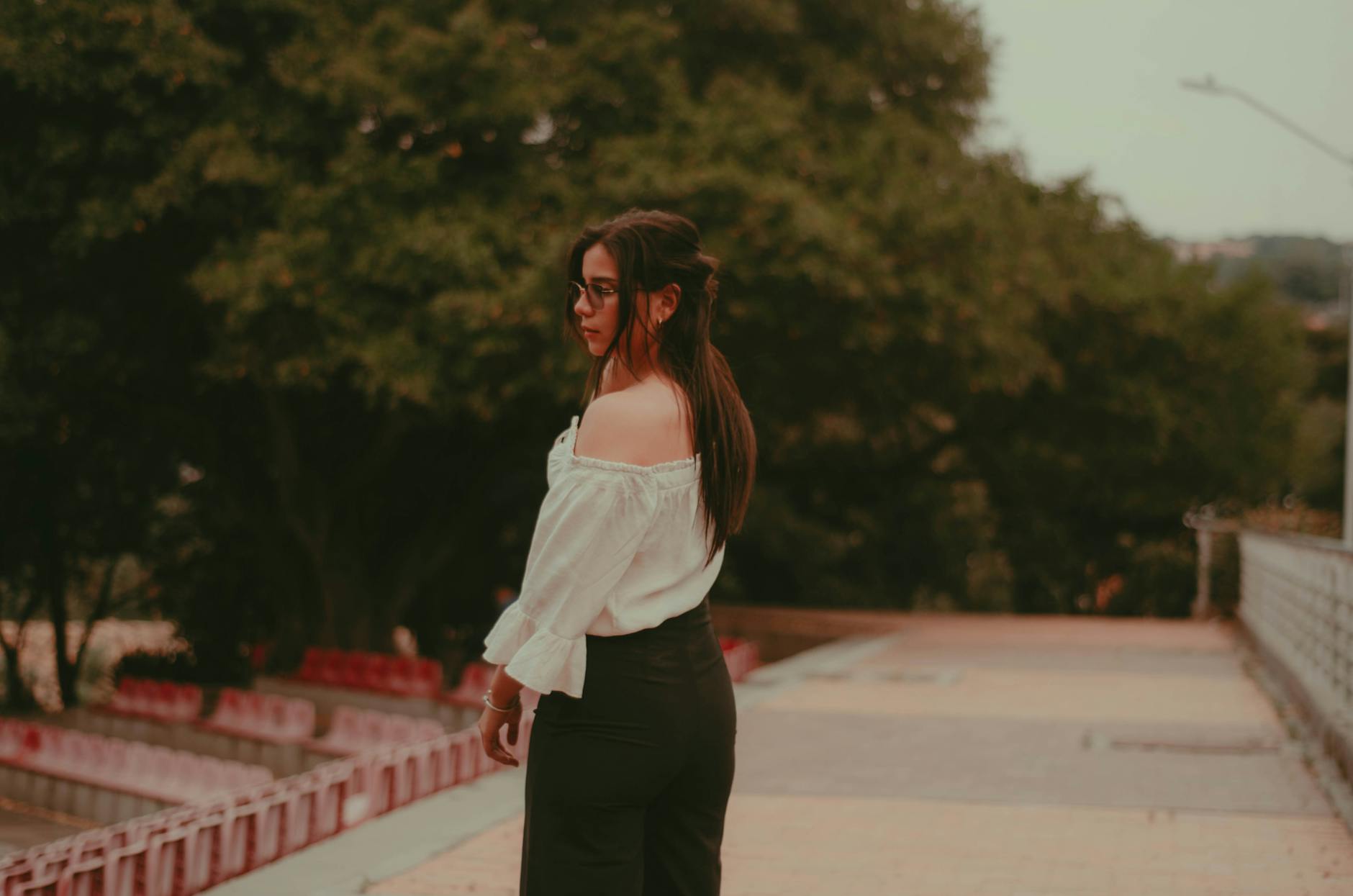 wideleg pants  fitted top idea