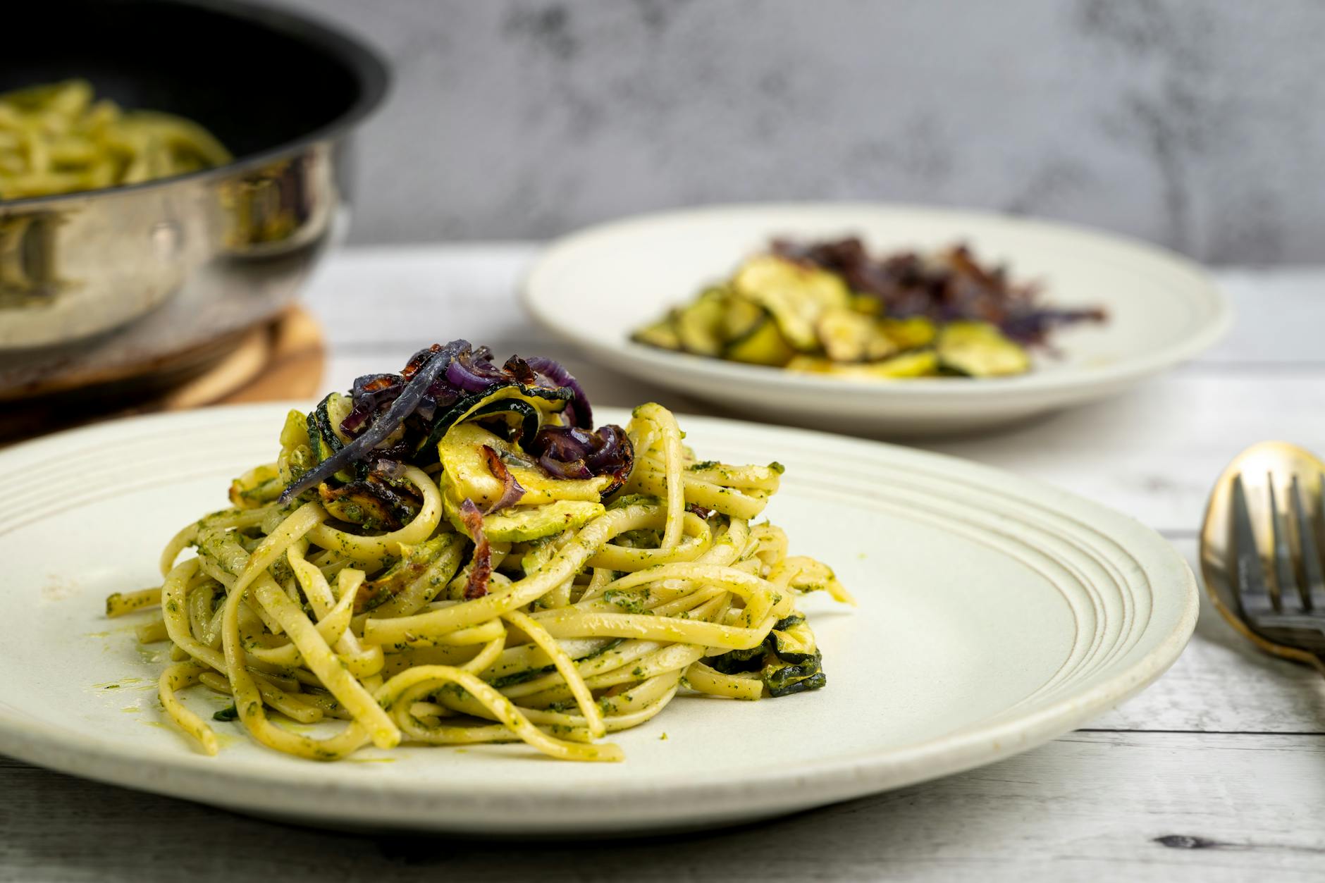 zucchini noodles with pesto idea